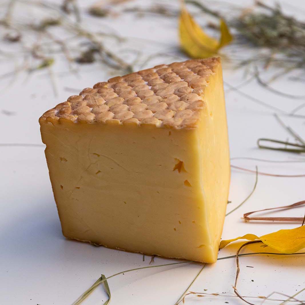 formaggio-biologico-latte-crudo-birra-miele Formaggio Biologico Affinato alla Birra e Miele